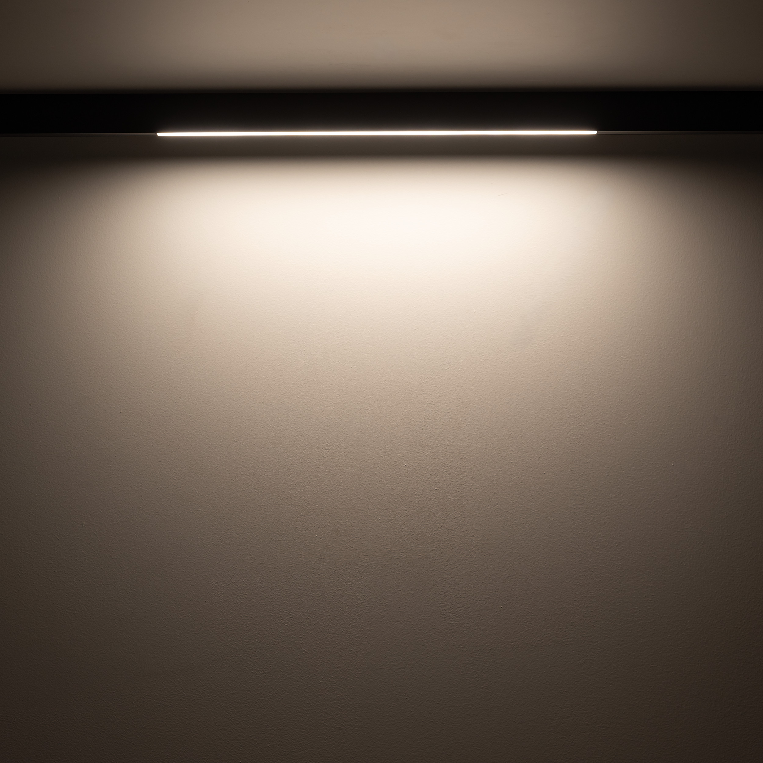 MAGNETIC EASY LINE BLACK 24W CCT - obrazek 6