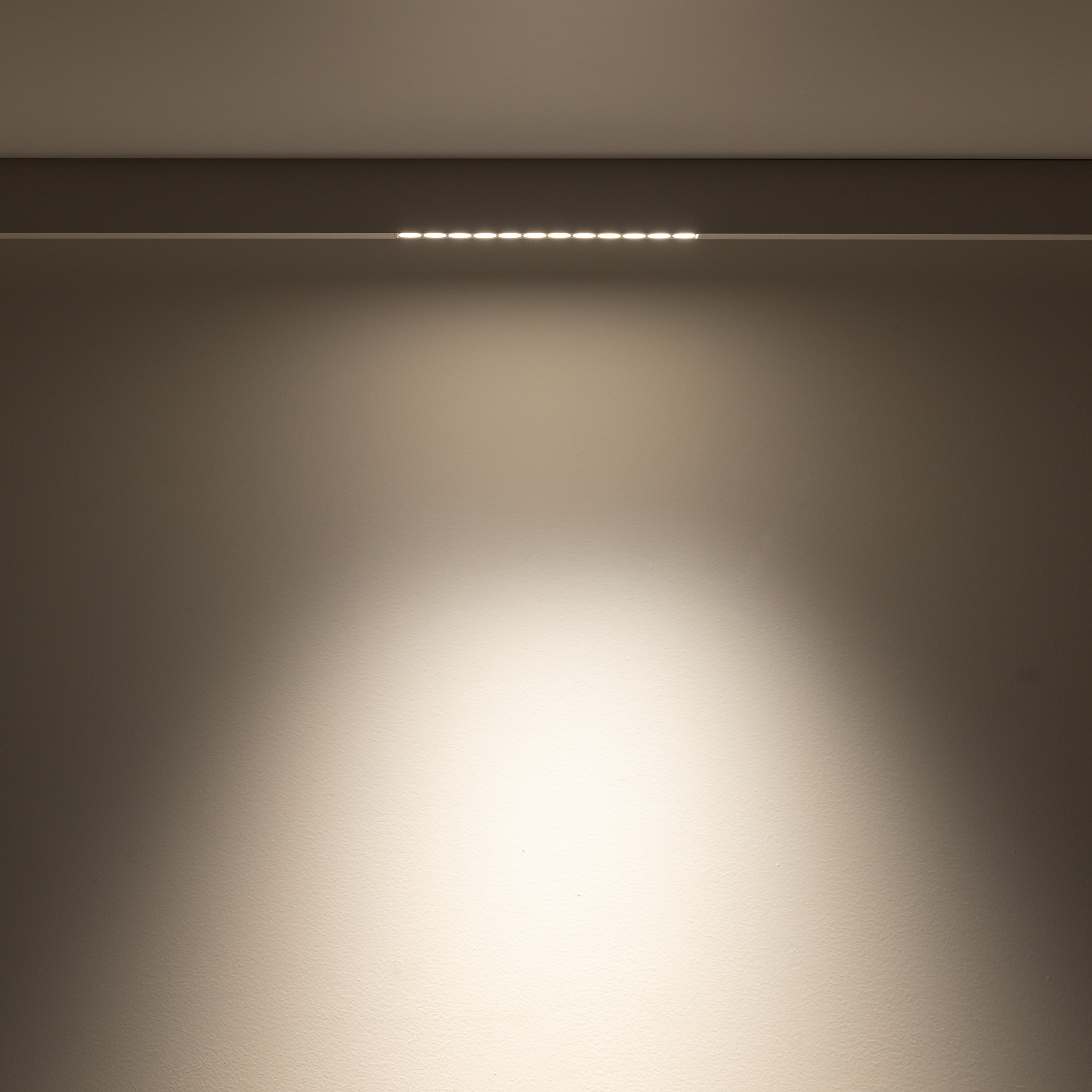 MAGNETIC EASY POINTS WHITE 12W CCT - obrazek 3