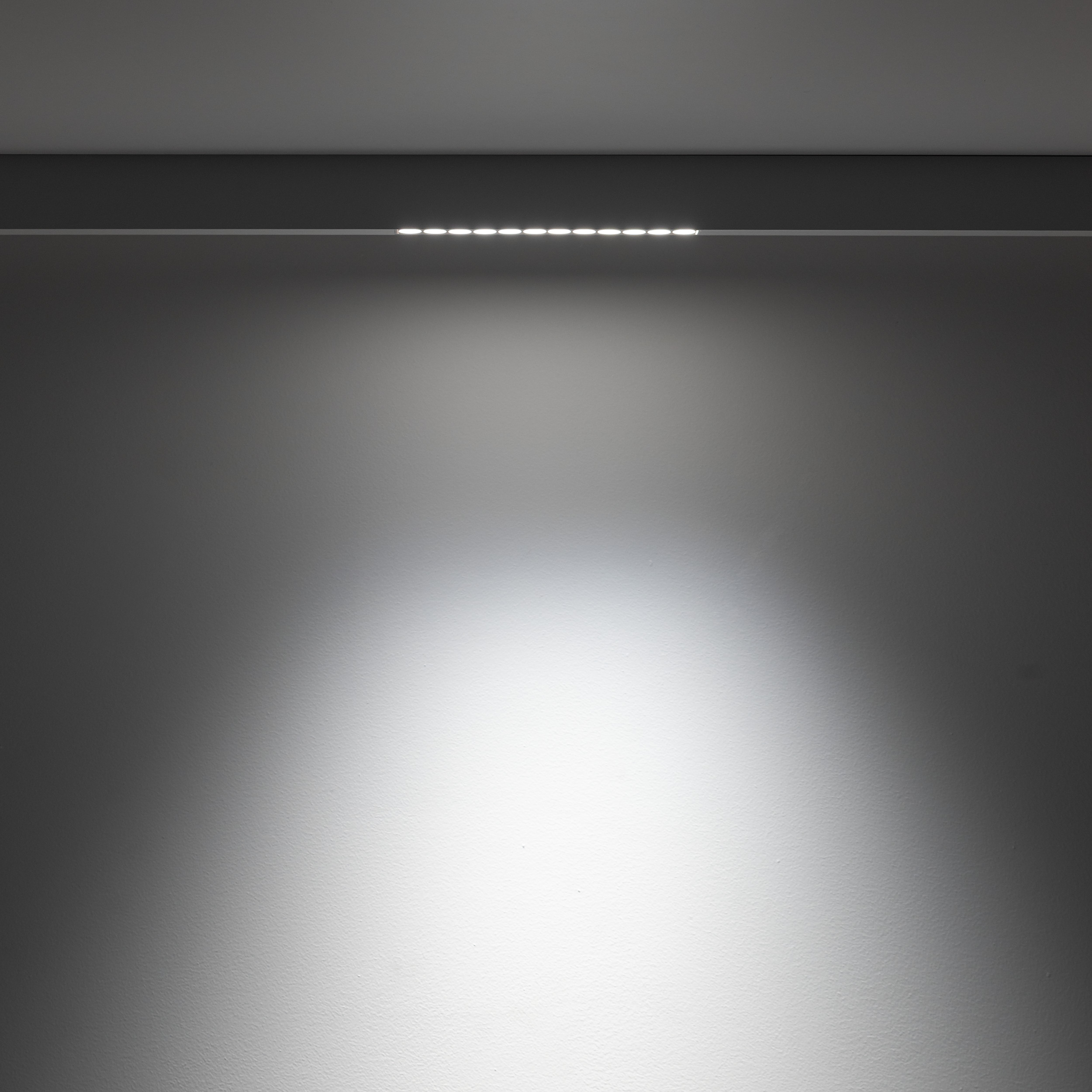 MAGNETIC EASY POINTS WHITE 12W CCT - obrazek 4