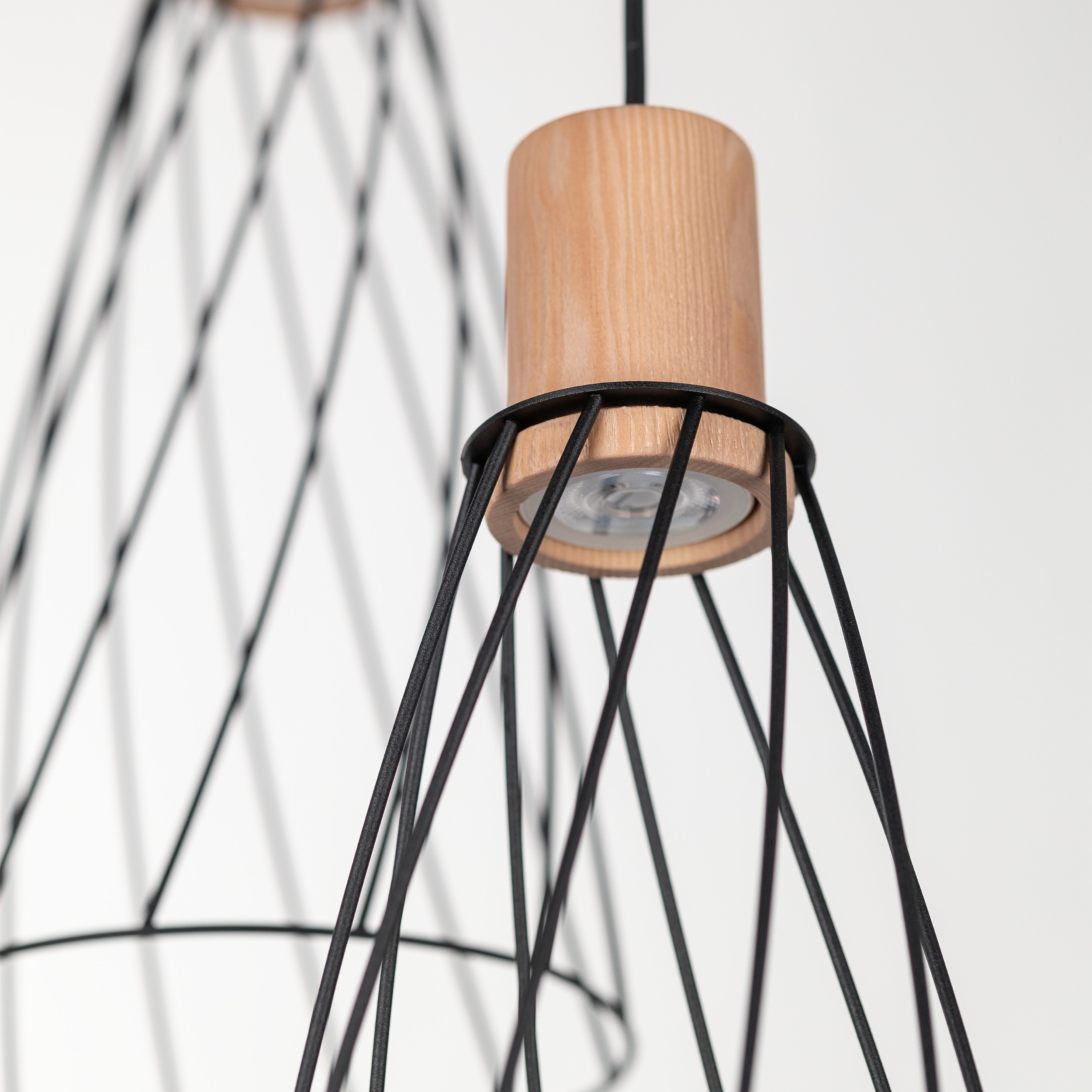 MODESTO WOOD SOSNA LAMPA WISZACA 3 KOŁO - obrazek 6