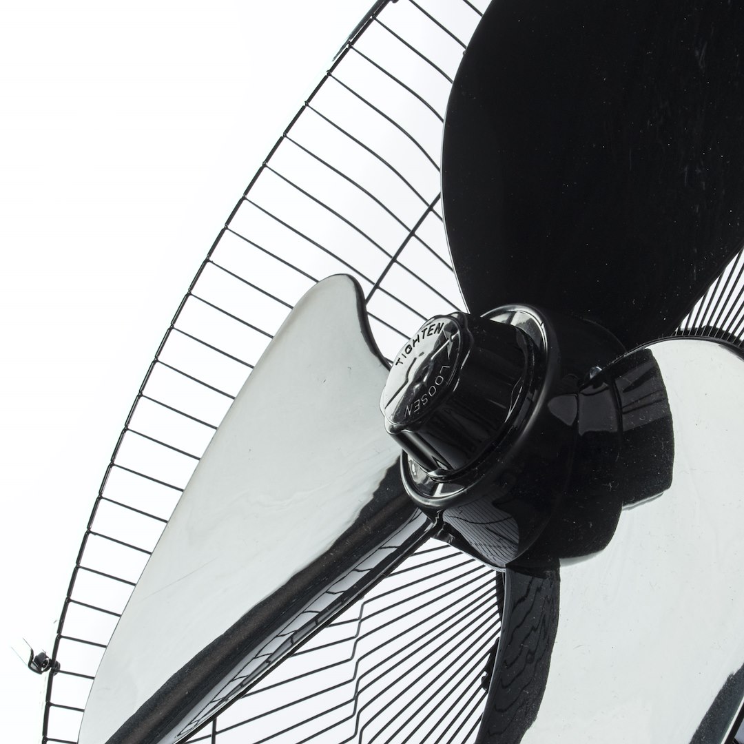 WENTYLATOR STOJĄCY EKO-LIGHT 16'' CZARNY - obrazek 3
